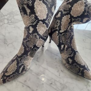 Stuart Weitzman Beige and Medium Blue/Grey Snakeskin-Print Heeled Boots